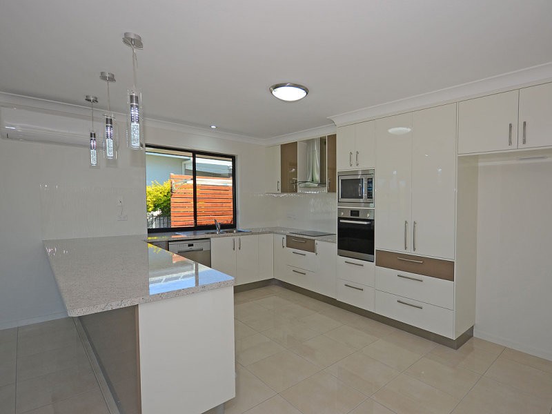 53 Barramundi Drive, BURRUM HEADS, QLD 4659