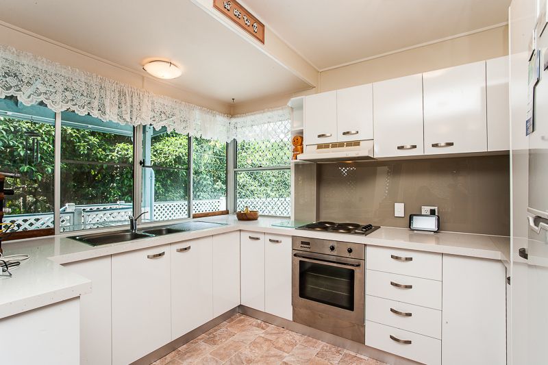 18 Michel Road, SCARBOROUGH, QLD 4020