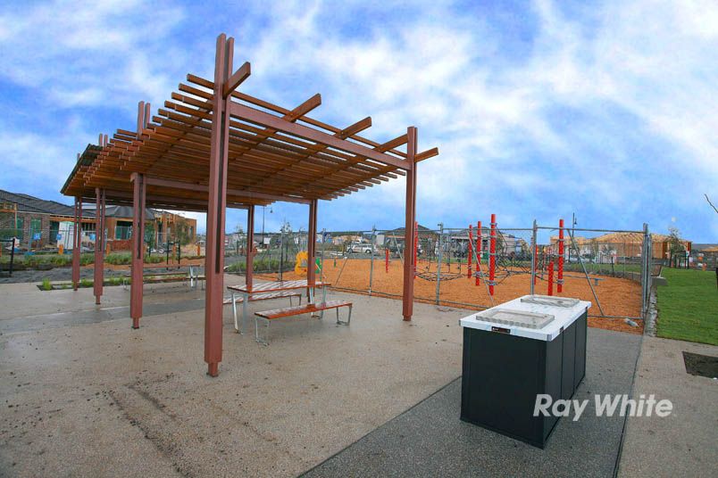 8 Sebago Terrace, CRANBOURNE NORTH, VIC 3977