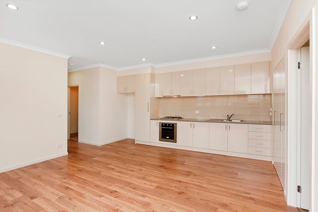 4/44 Boldrewood Parade, RESERVOIR, VIC 3073
