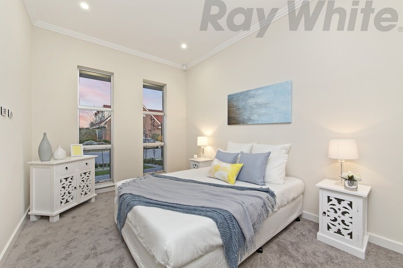 36 Antigua Grove, WEST LAKES, SA 5021