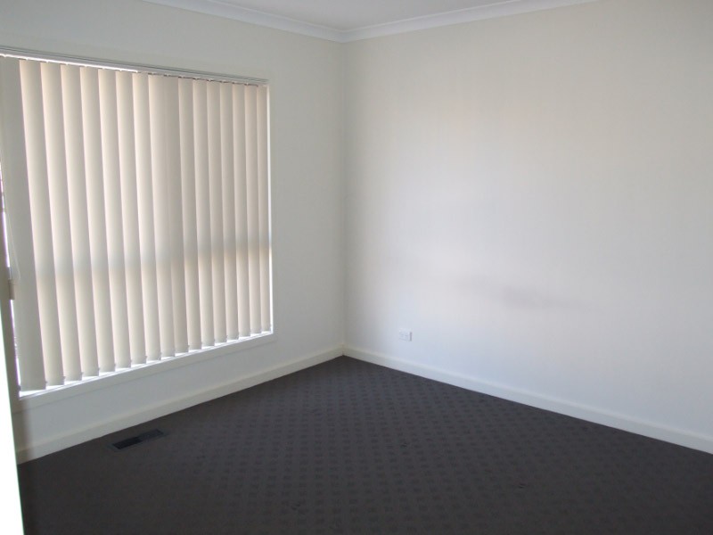 2/19 Hosken Street, RESERVOIR, VIC 3073
