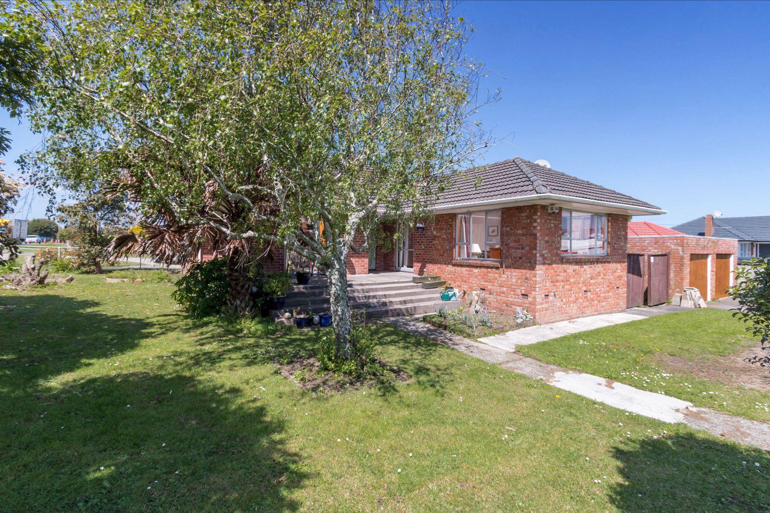 2 Ferndale Road, MOUNT WELLINGTON, Auckland City