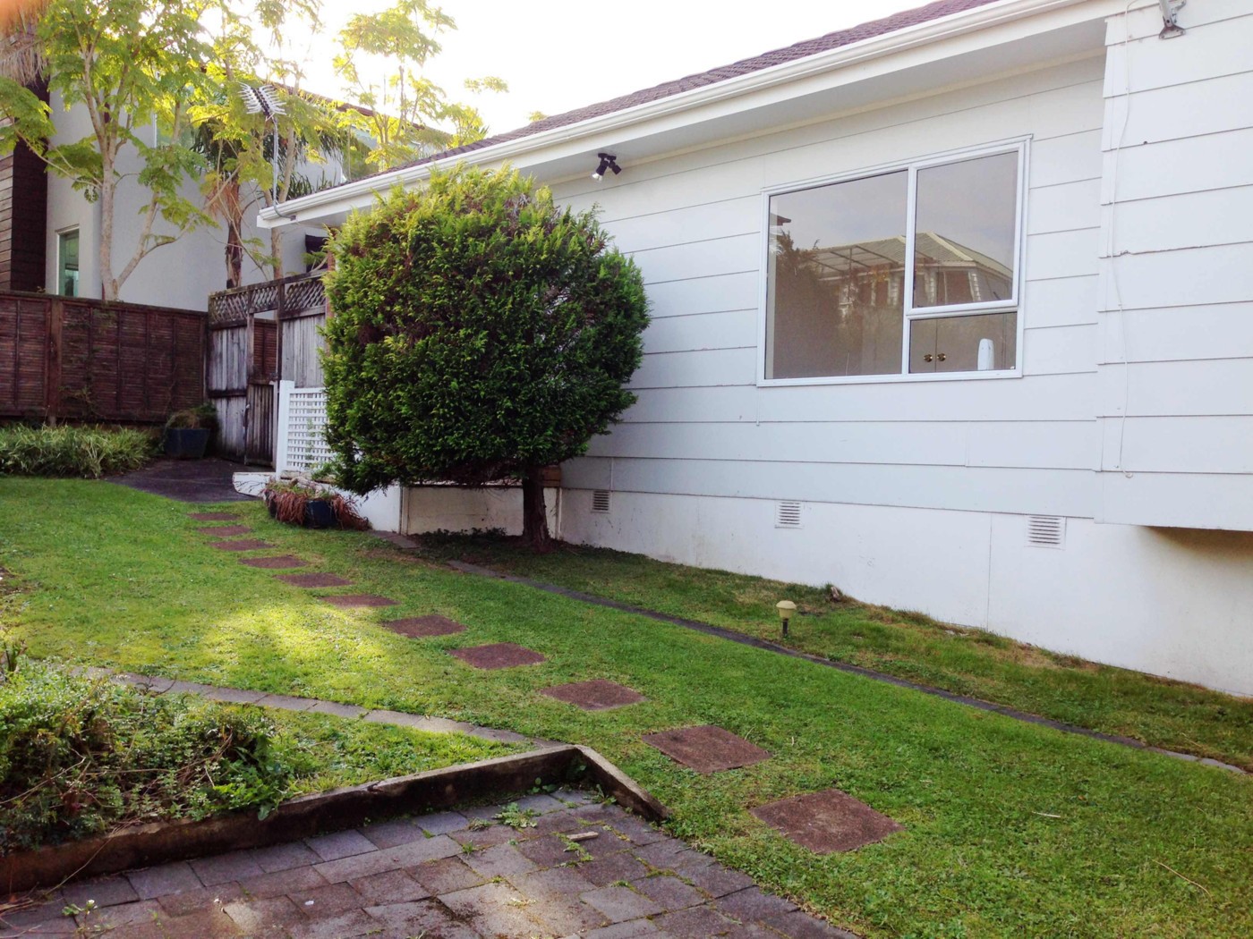 154a East Coast Road, FORREST HILL, North Shore City
