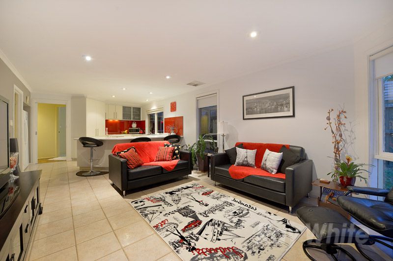 4 Cairn Curren Close, ROWVILLE, VIC 3178