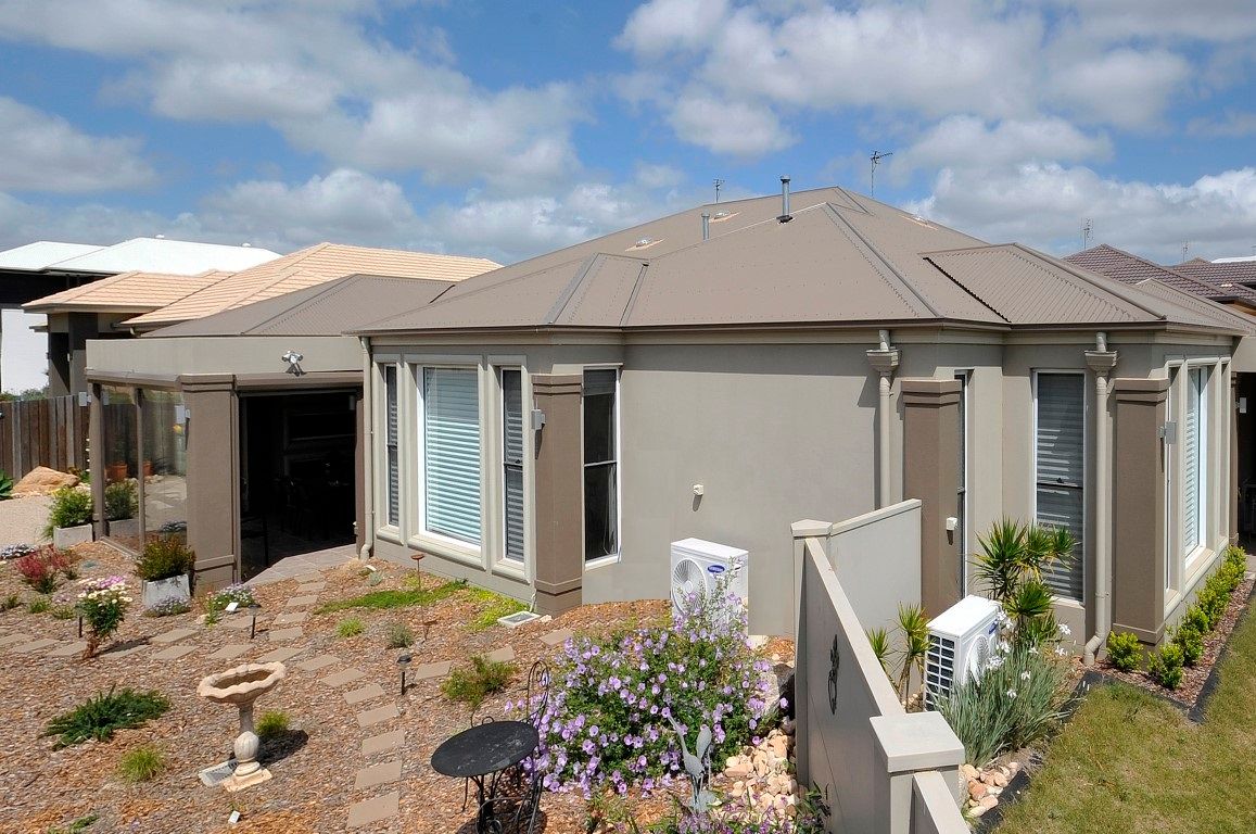 21 Kearney Street, Kearneys Spring QLD 4350