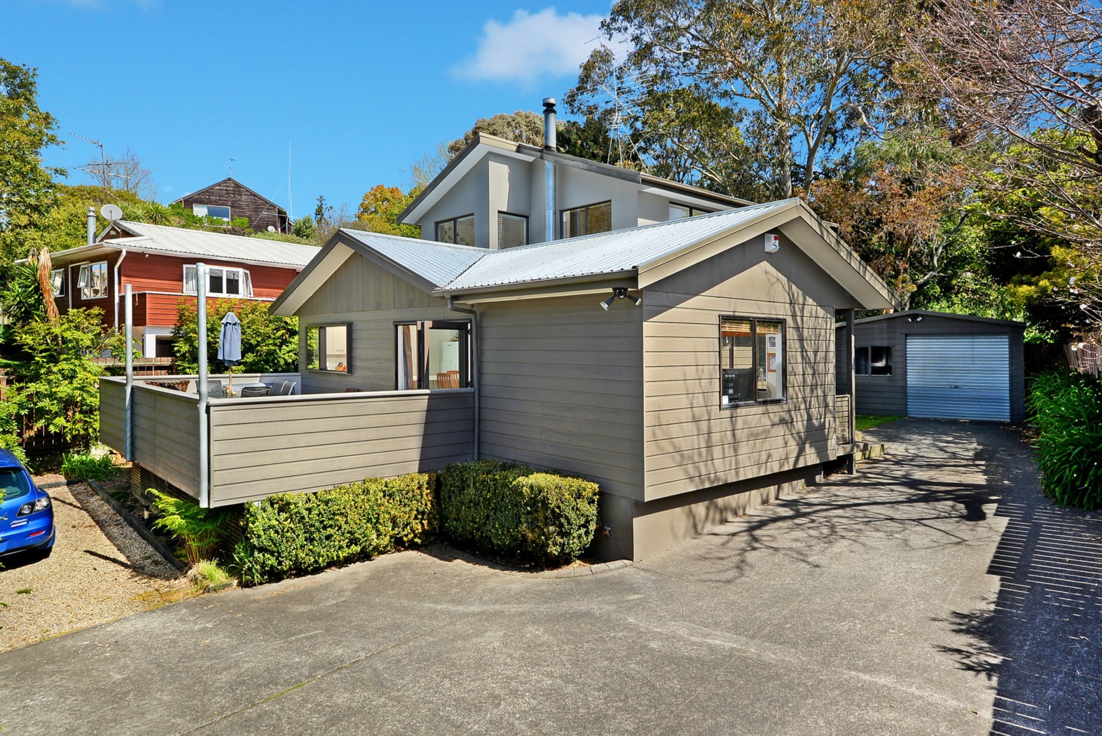 1B Hatherlow Street, GLENFIELD, North Shore City
