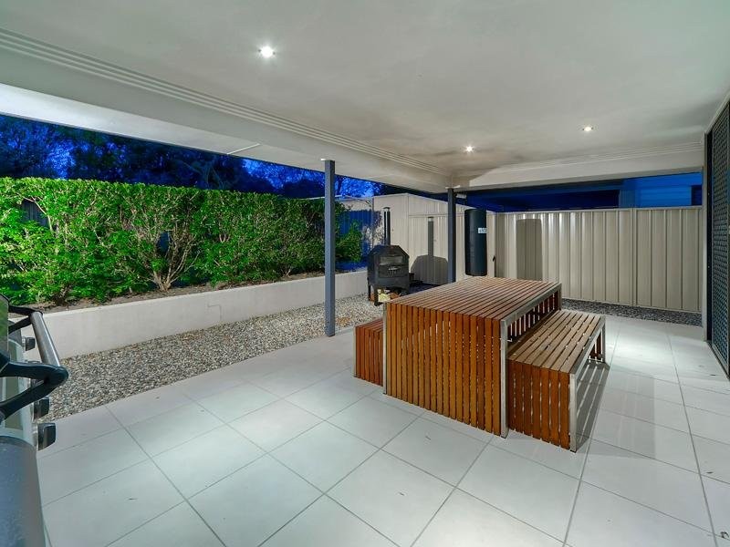 6 Watcombe Street, WAVELL HEIGHTS, QLD 4012