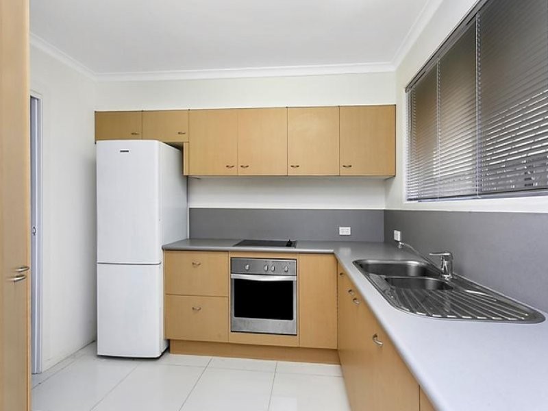 306 Ferry Road, SOUTHPORT, QLD 4215