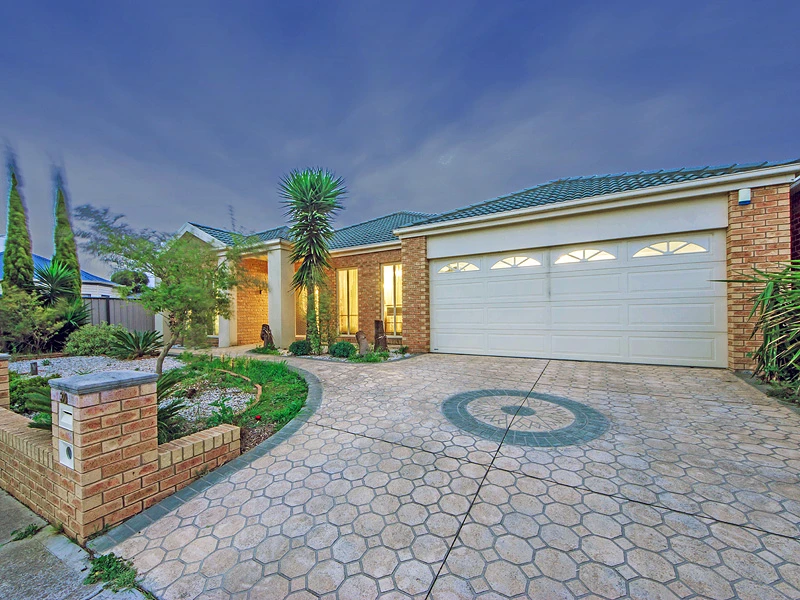 30 Chesterton Avenue, TARNEIT, VIC 3029