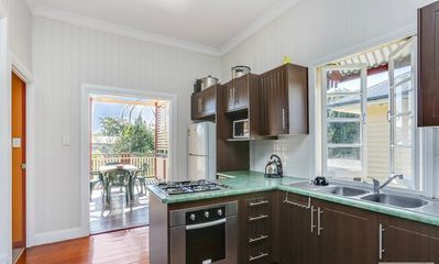 9 Ashbolt Street, WOOLOOWIN, QLD 4030