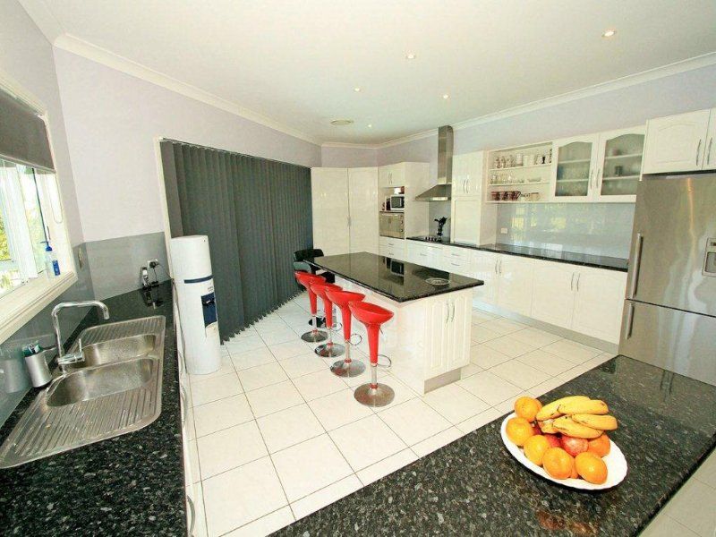 2 Sturt Street, PARKHURST, QLD 4702