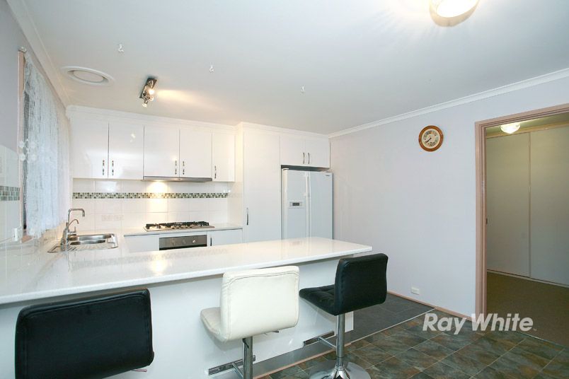 12 Stephens Close, ENDEAVOUR HILLS, VIC 3802