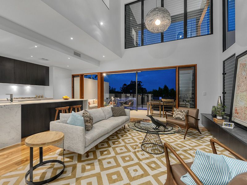 35 Tennyson Street, NORMAN PARK, QLD 4170