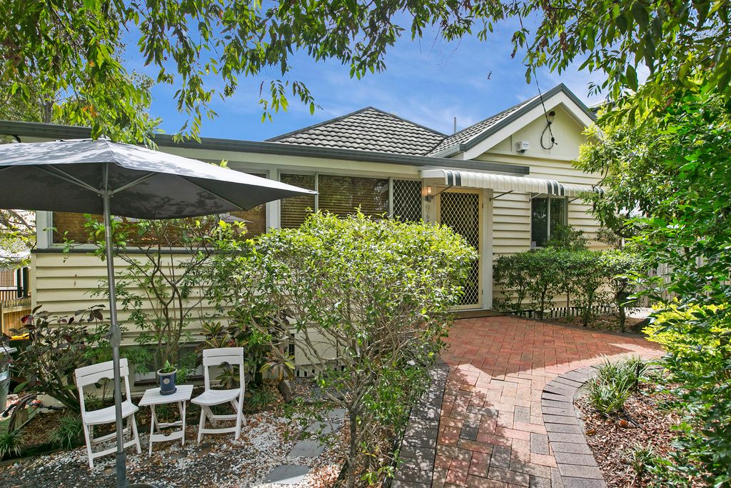 6 Elliot Street, NORMAN PARK, QLD 4170