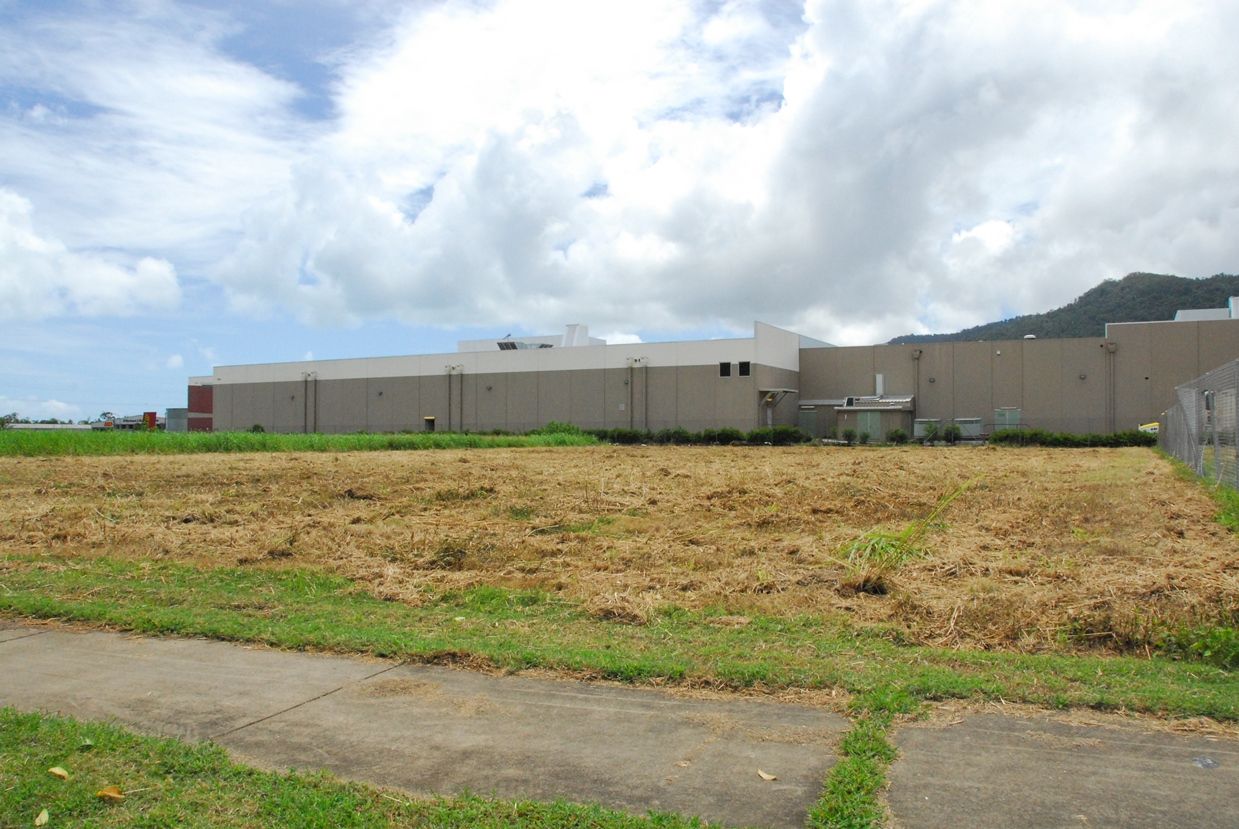 7 Myer Lasky Drive, CANNONVALE, QLD 4802