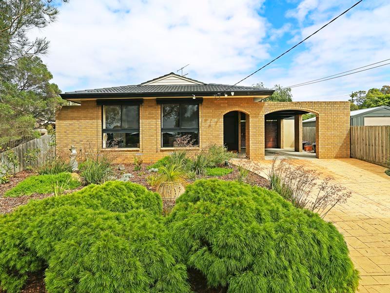 4 Garyth Court, Belmont VIC 3216