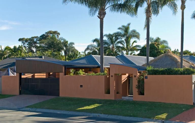 3 Rumrunner Street, MERMAID WATERS, QLD 4218