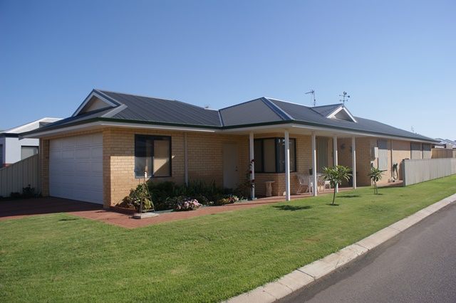 30 Damia Circle, PORT DENISON WA 6525