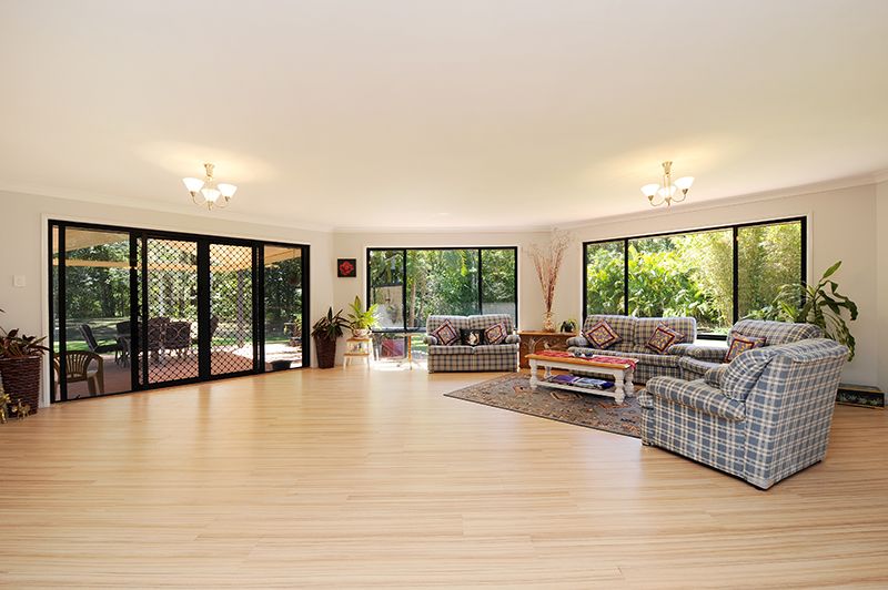 54 Whites Road, LANDSBOROUGH, QLD 4550