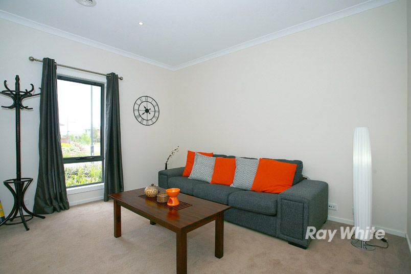 2 Dalray Street, Sandhurst, VIC 3977