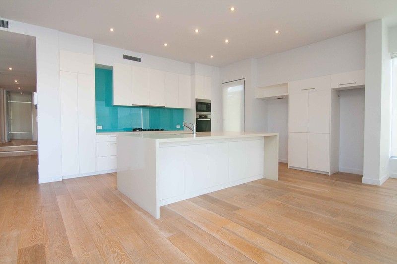 1/11 Canal Avenue, RUNAWAY BAY, QLD 4216