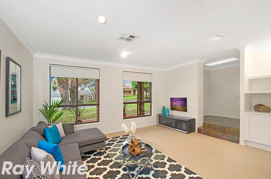 4 Wychwood Place, Castle Hill, NSW 2154