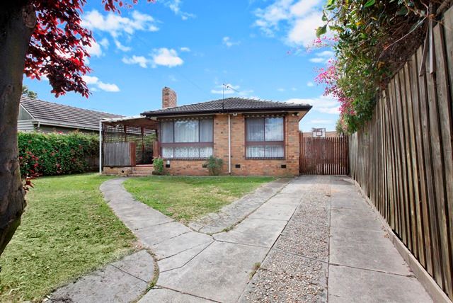 11 Wagga Road, RESERVOIR VIC 3073