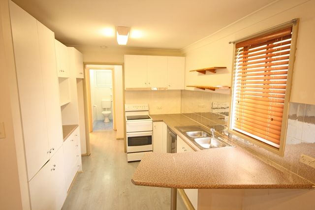 KEARNS, NSW 2558
