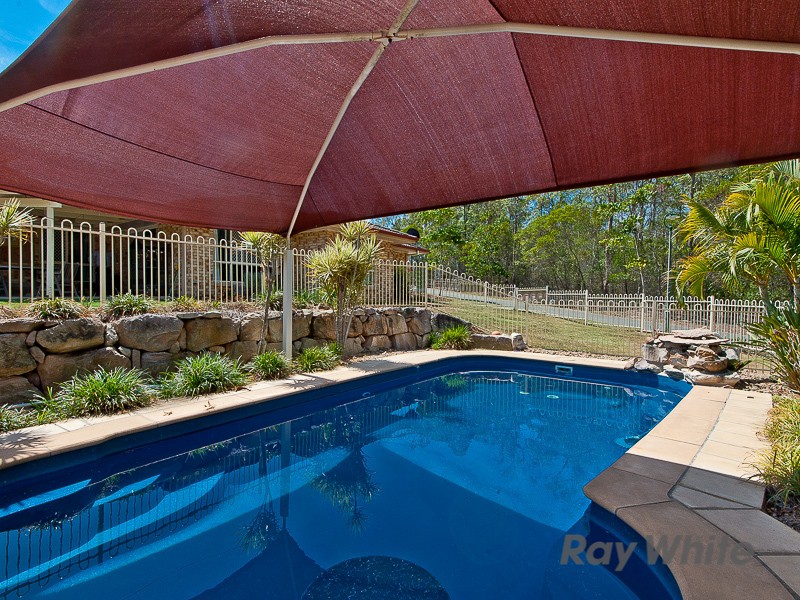 13 Hengis Court, Albany Creek, QLD 4035
