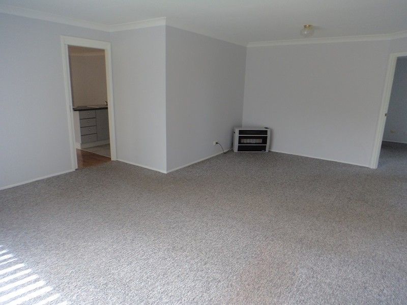 13 Crestwood Drive, GOULBURN, NSW 2580