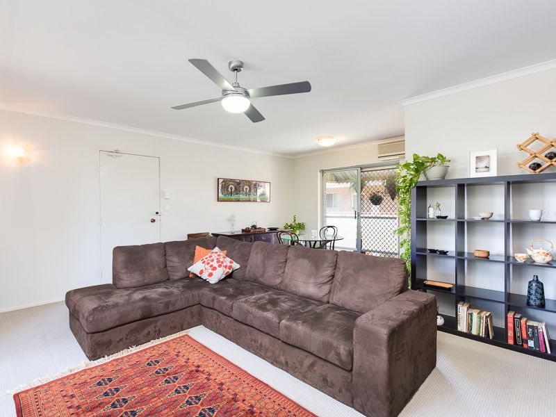 45 Kitchener Street, COORPAROO QLD 4151