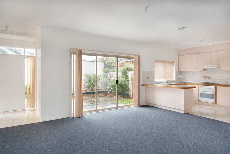 2/35 Golf Road, Oakleigh, VIC 3166