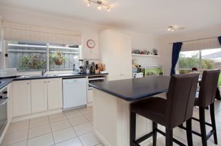 24 Mount Arthur Avenue, Rosebud, VIC 3939