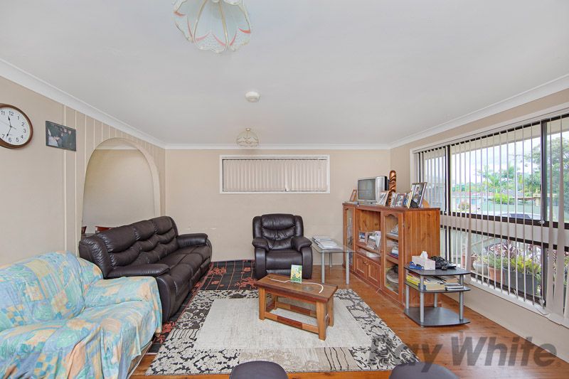 4 Stephen Street, Kanwal, NSW 2259