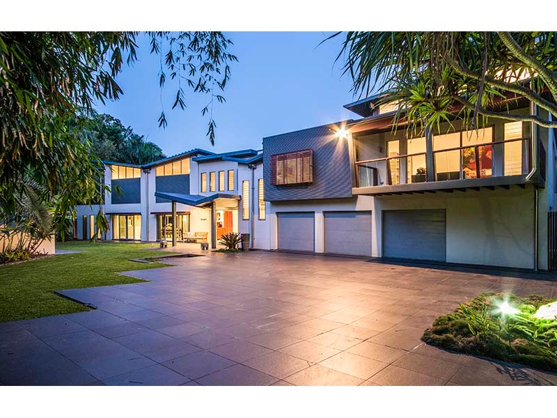 11 Pipers Point, ROBINA, QLD 4226