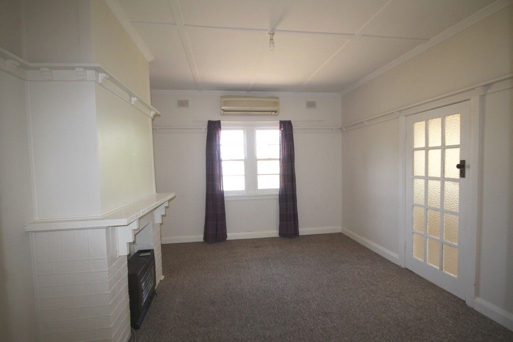 58 Wombat Street, Young, NSW 2594