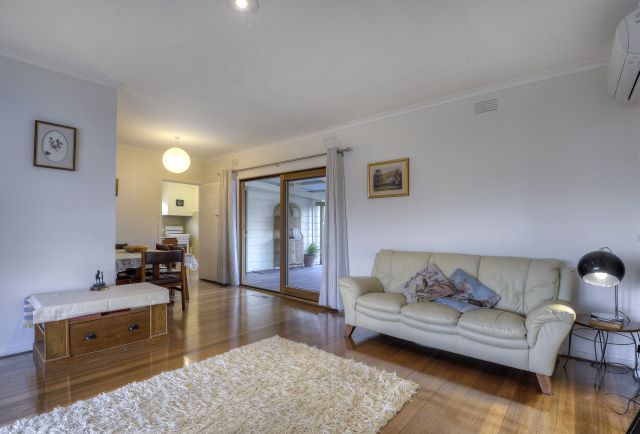 7 Locher Avenue, Reservoir, VIC 3073