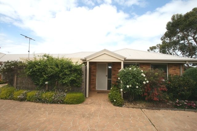2/11 Fowler Grove, Newhaven, VIC 3925