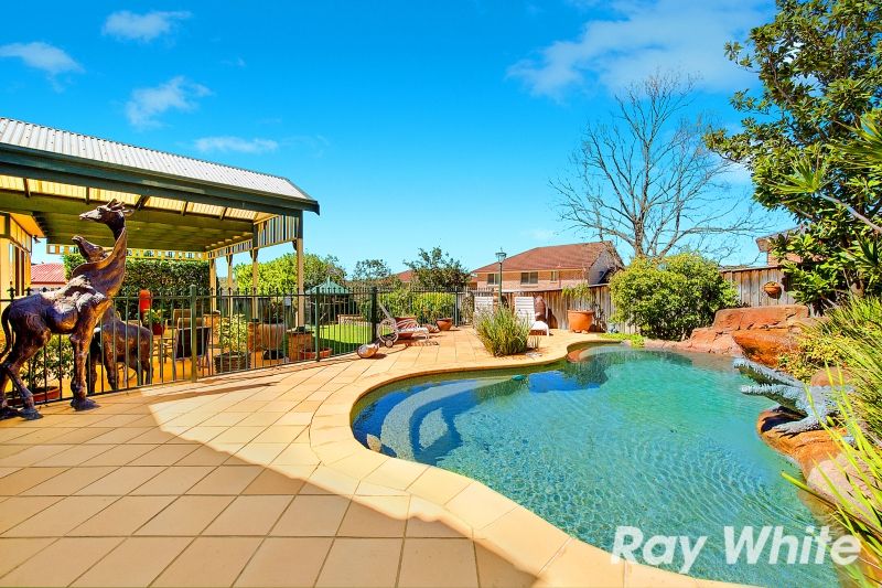 10 Beaumaris Avenue, CASTLE HILL, NSW 2154