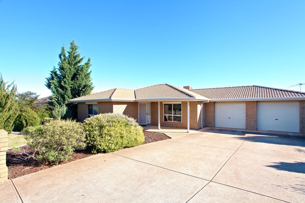 4 Sheffield Place, BLAKEVIEW, SA 5114
