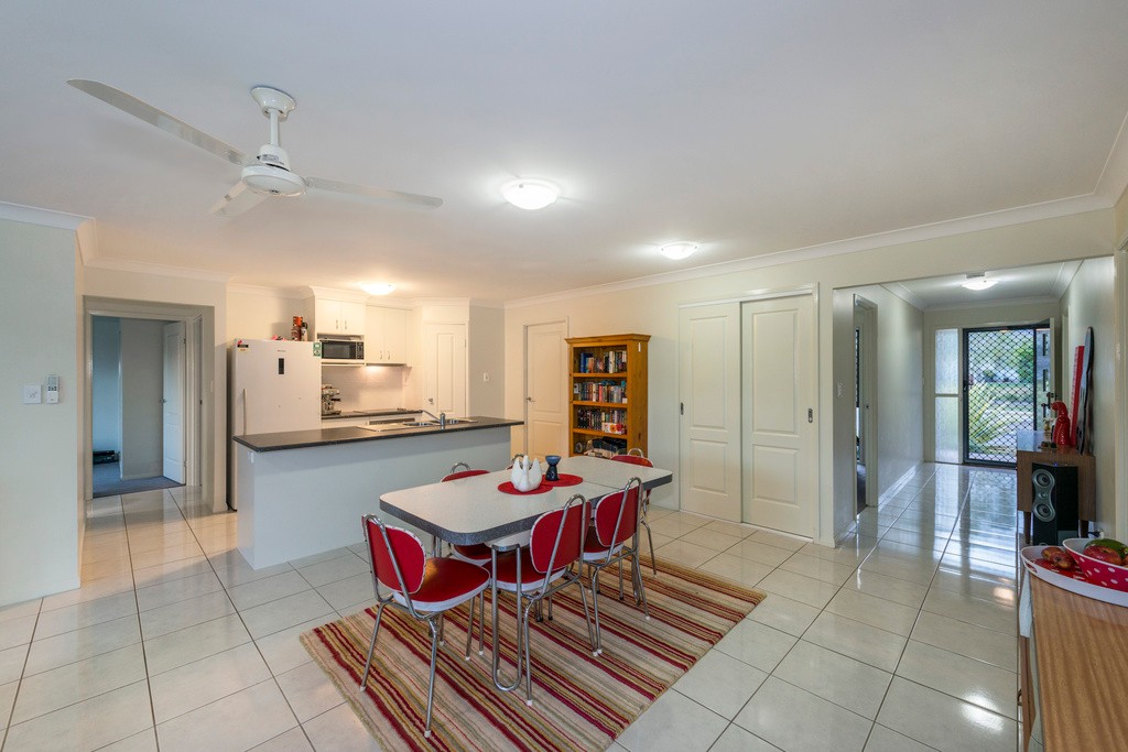 14 Quinn Close, Augustine Heights, QLD 4300