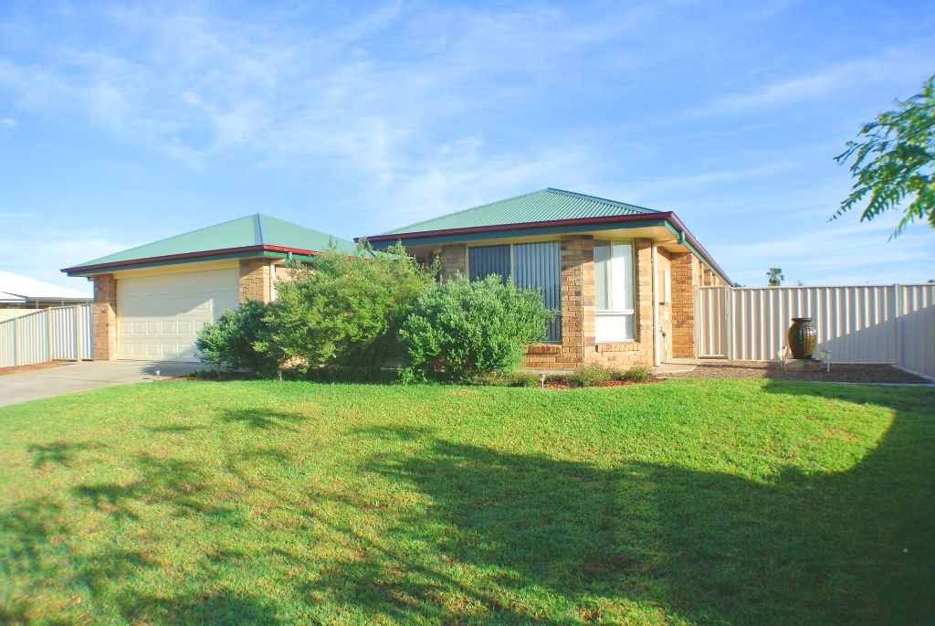 13 Riverside Drive, Narrabri NSW 2390