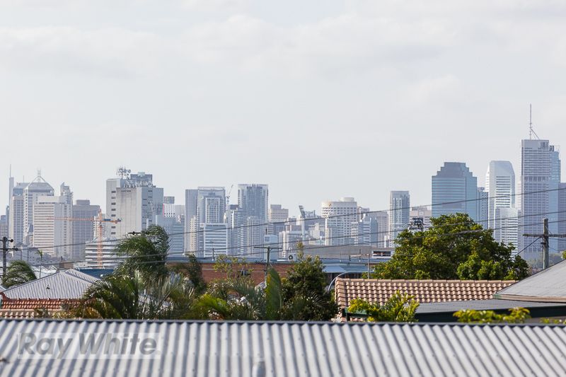 77 Douglas Street, Greenslopes QLD 4120