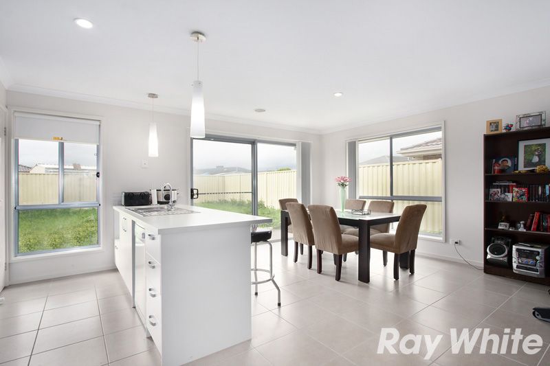 103 Blue Horizons Way, PAKENHAM, VIC 3810
