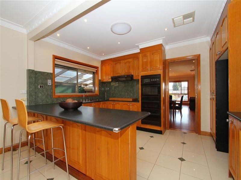 13 Jasmine Drive, Mill Park, VIC 3082