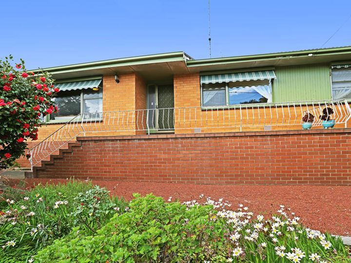 242 Mount Pleasant Road, Highton, VIC 3216