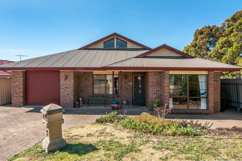 9 Padthaway Court, Woodcroft, SA 5162