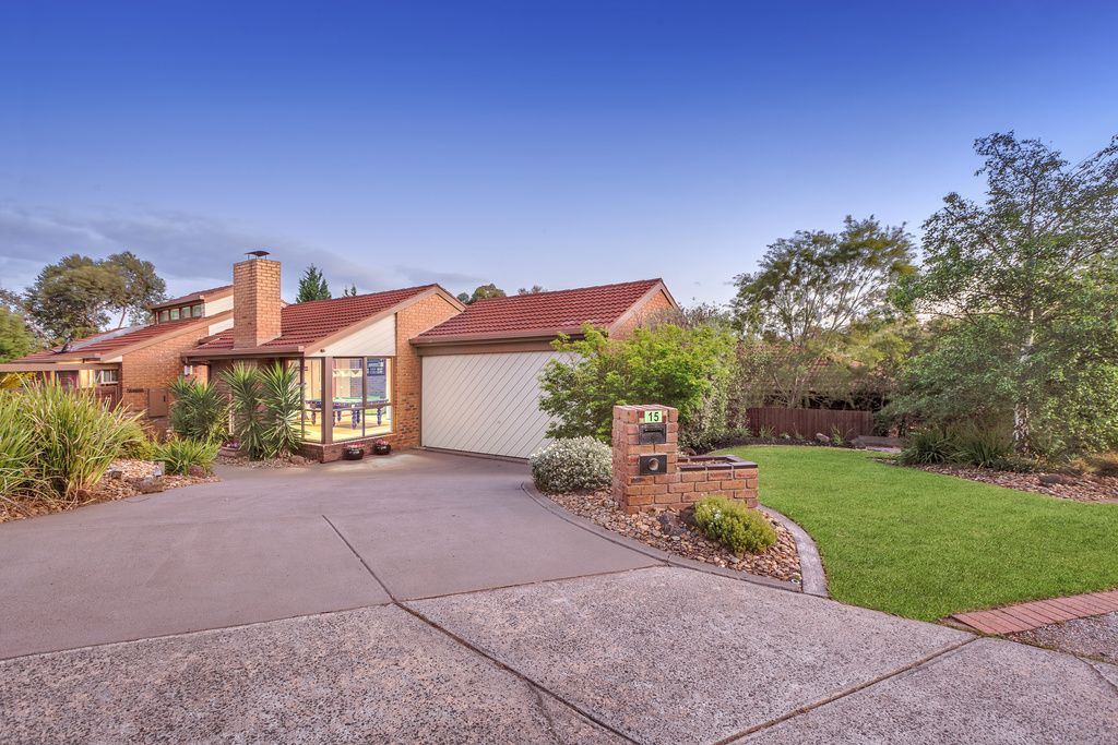15 Summit Court, SAINT HELENA, VIC 3088