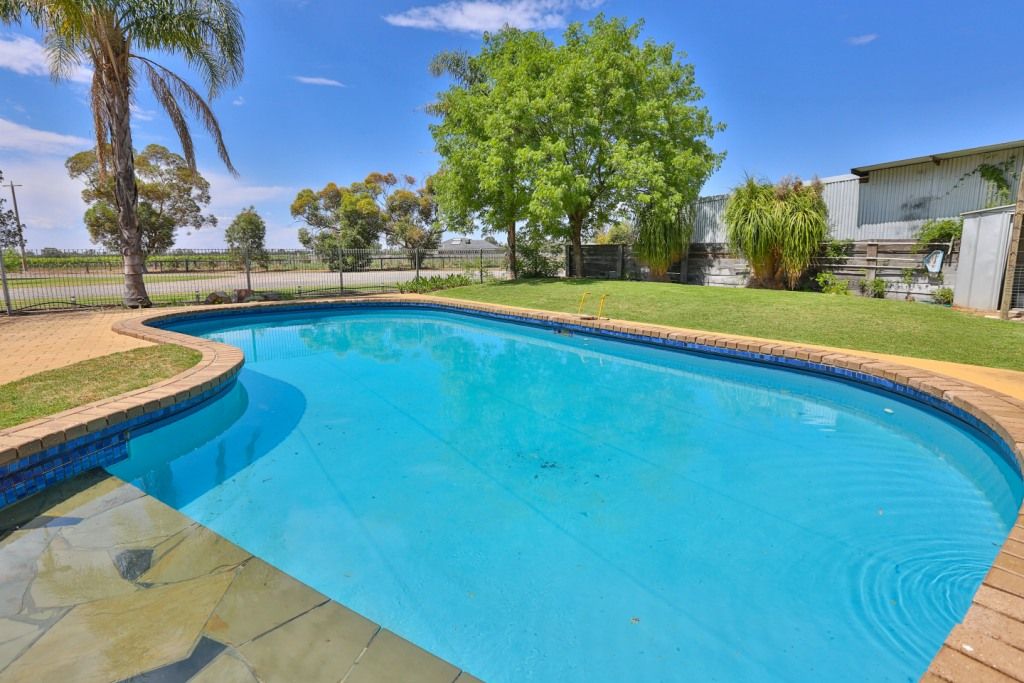 11 Pate Street, NICHOLS POINT, VIC 3501